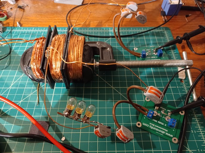 Plasmonic's coils and output circuit